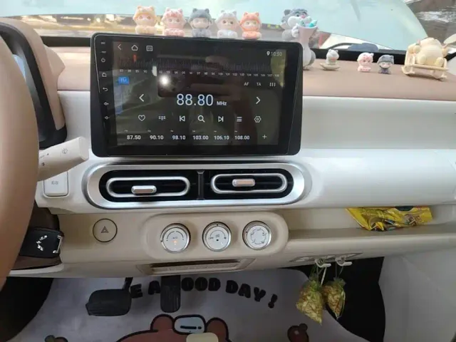 Wuling Hongguang Mini EV — Фото автомобиля 12