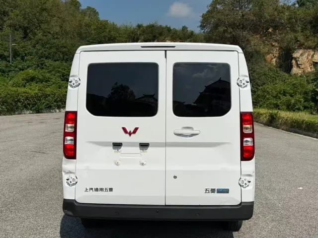 Wuling Yangguang — Фото автомобиля 6