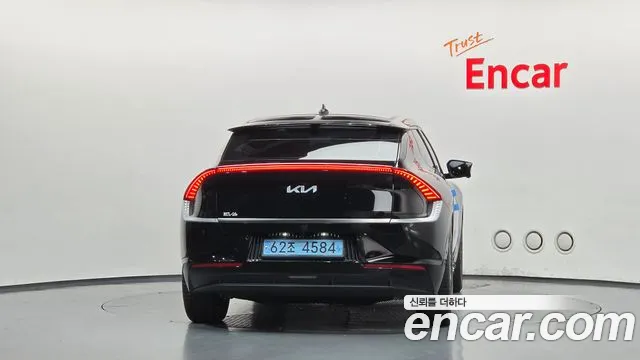 Kia EV6 — Фото автомобиля 4
