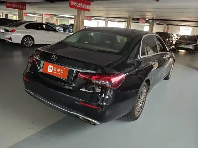 Mercedes-Benz E-Class — Фото автомобиля 2