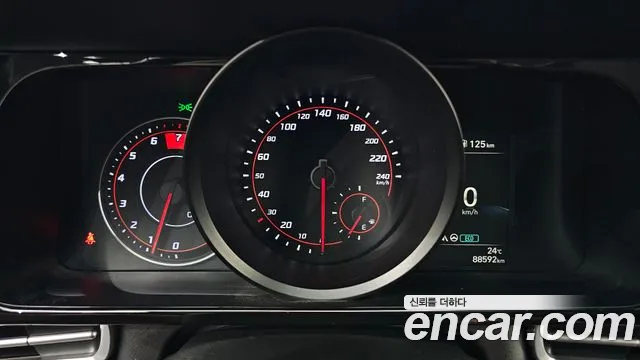 Hyundai AVANTE Avante (CN7) — Фото автомобиля 8