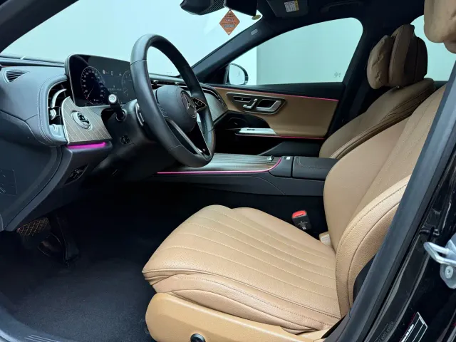 Mercedes-Benz E-Class — Фото автомобиля 15