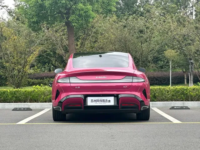 Xiaomi SU7 — Фото автомобиля 8