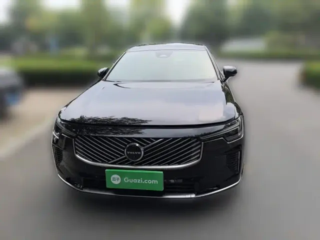 Volvo S90 — Фото автомобиля 22