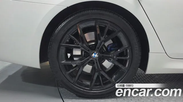 BMW 5 Series G30 — Фото автомобиля 5