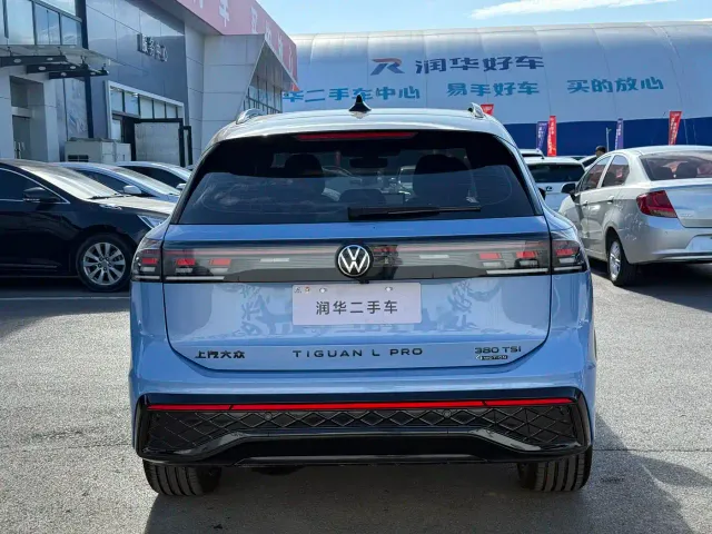 Volkswagen Tiguan L — Фото автомобиля 4