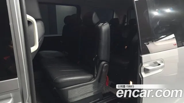 Hyundai Staria Staria — Фото автомобиля 12