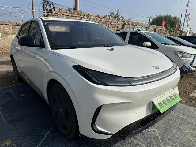 Arcfox T1 — Фото автомобиля 3