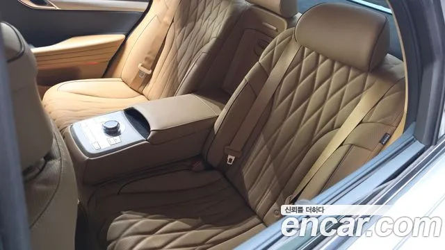 Genesis G80 RG3 — Фото автомобиля 30