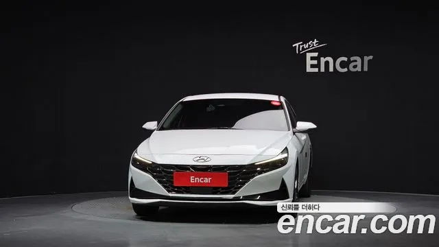 Hyundai Avante CN7 — Фото автомобиля 3