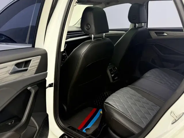 Volkswagen Sagitar — Фото автомобиля 13