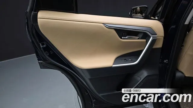 Toyota RAV4 5th Gen — Фото автомобиля 14