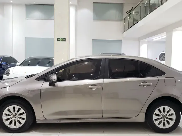 Toyota Corolla — Фото автомобиля 13