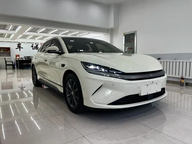 BYD Qin L — Фото автомобиля 16