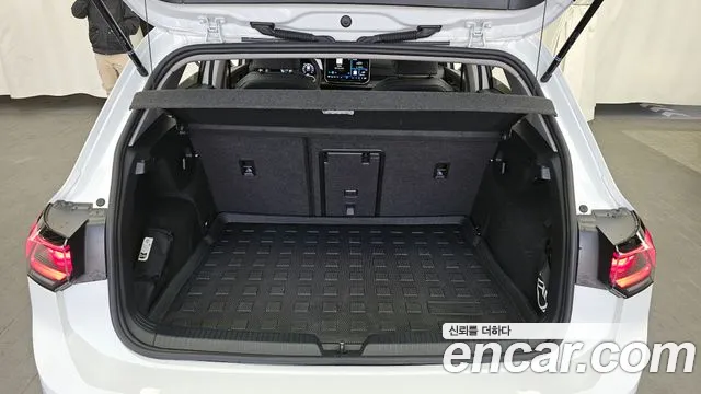Volkswagen Golf Golf 8 поколение 2.0 TDI Prestige — Фото автомобиля 20