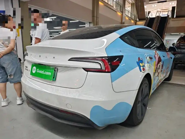 Tesla Model 3 2023 Rear-Wheel Drive — Фото автомобиля 6