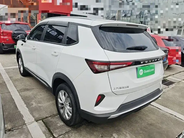 Wuling Asta — Фото автомобиля 4