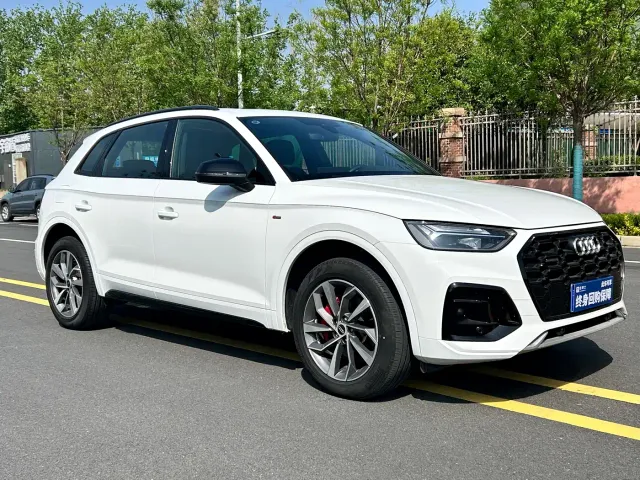Audi Q5L — Фото автомобиля 3