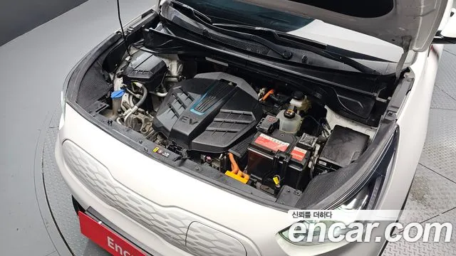 Kia Niro — Фото автомобиля 6