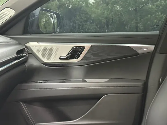Cadillac CT6 — Фото автомобиля 12