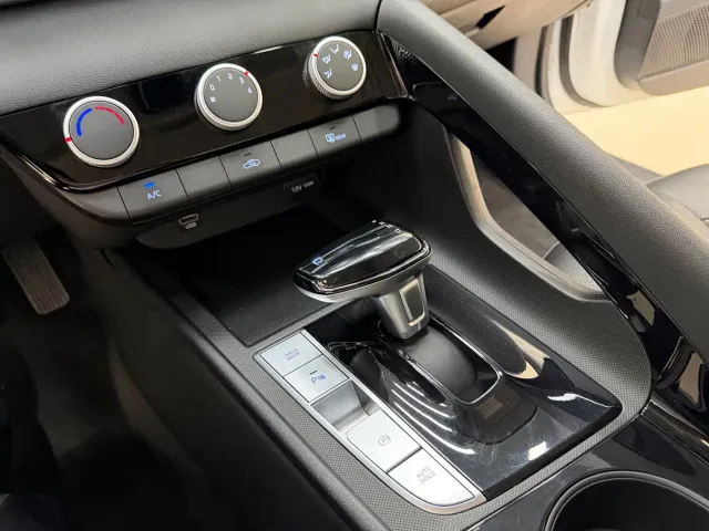 Hyundai Elantra — Фото автомобиля 13