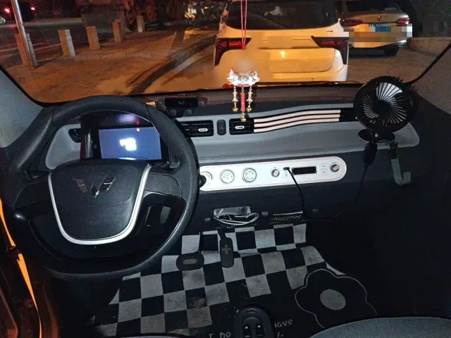 Wuling Hongguang Mini EV — Фото автомобиля 17