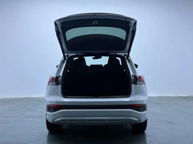 Audi Q4 e-tron — Фото автомобиля 13