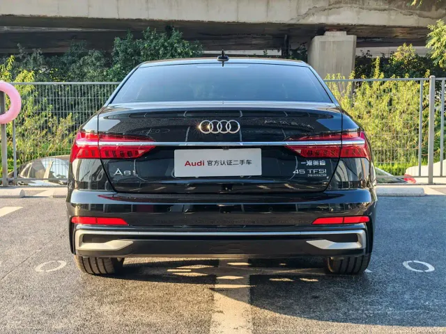 Audi A6L — Фото автомобиля 6