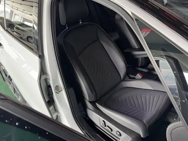 Volkswagen ID.3 — Фото автомобиля 2