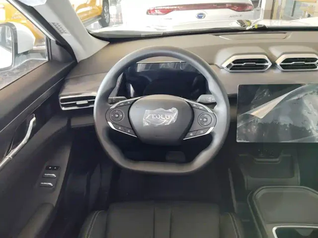 Dongfeng SKY EV01 — Фото автомобиля 10