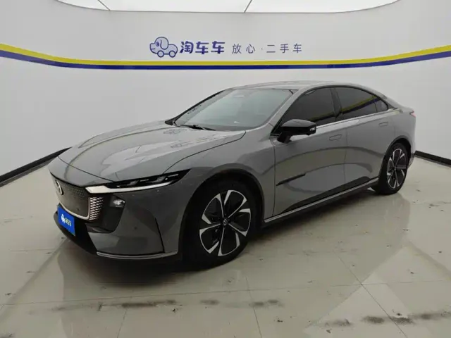 Фотография автомобиля — Mazda EZ-6