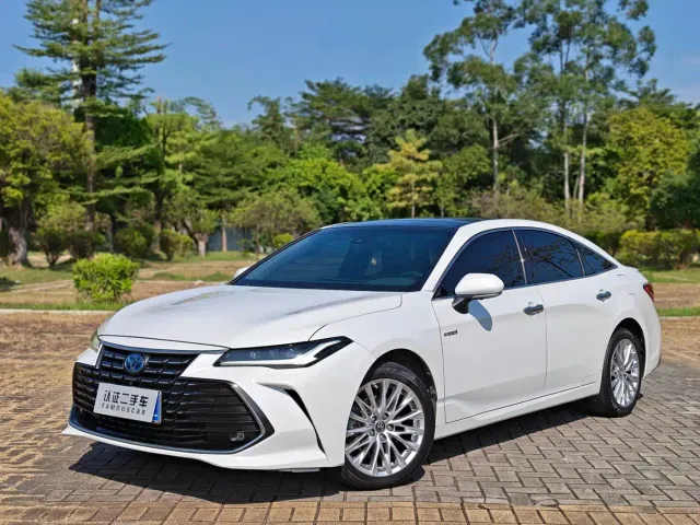 Фотография автомобиля — Toyota Avalon