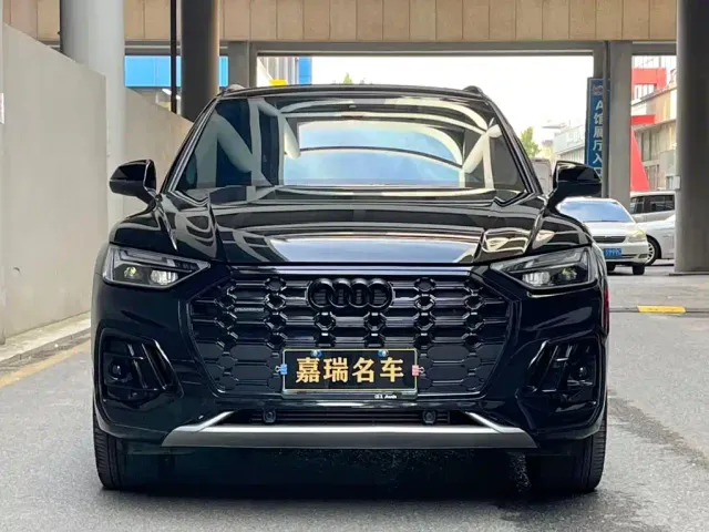 Audi Q5L — Фото автомобиля 2