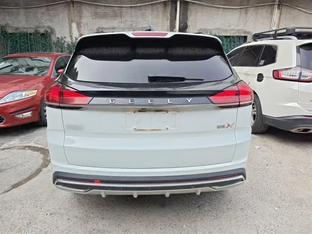 Geely Boyue — Фото автомобиля 5