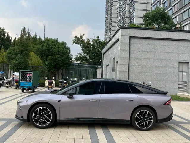 Xpeng P7+ — Фото автомобиля 3