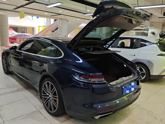 Porsche Panamera — Фото автомобиля 8