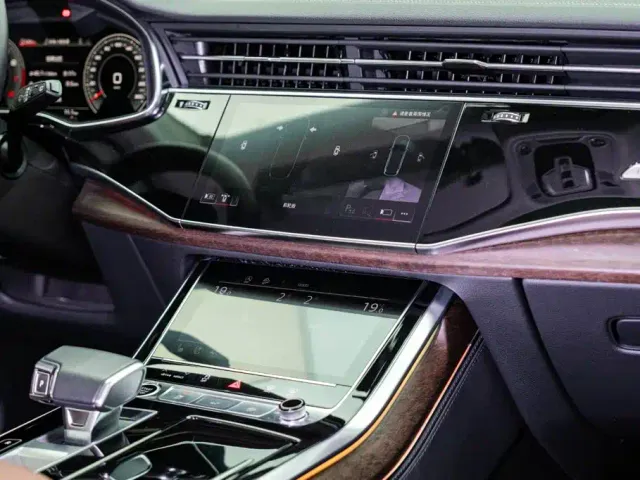 Audi Q7 — Фото автомобиля 13