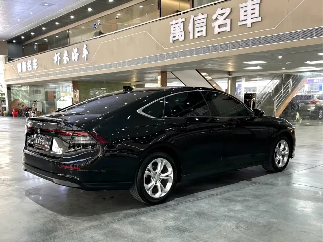 Honda Accord — Фото автомобиля 14