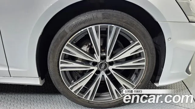 Audi A6 45 TFSI quattro Premium — Фото автомобиля 5
