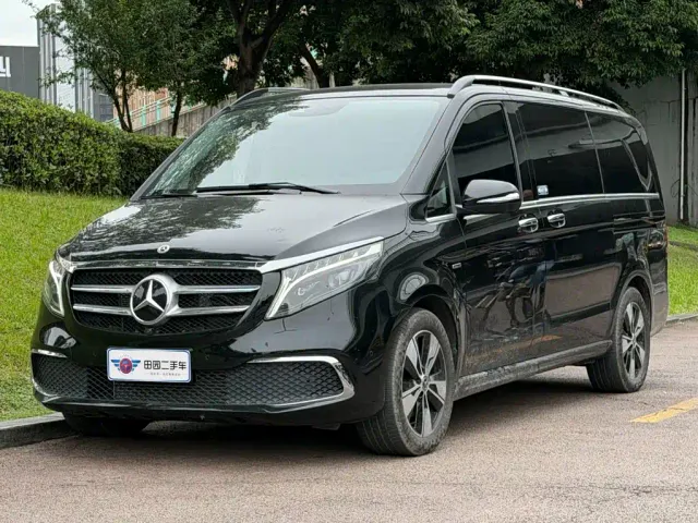 Фотография автомобиля — Mercedes-Benz V-Class