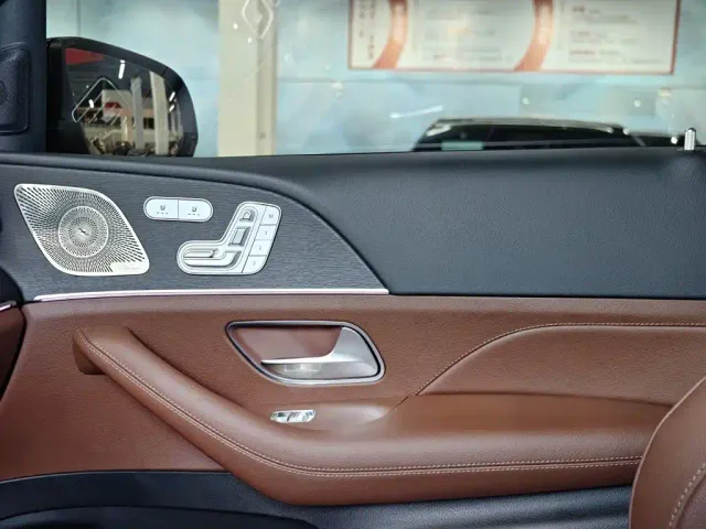 Mercedes-Benz GLE-Class — Фото автомобиля 23
