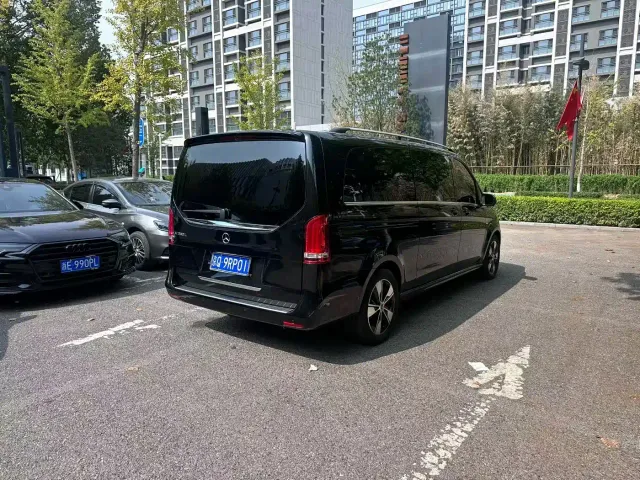 Mercedes-Benz V-Class — Фото автомобиля 3