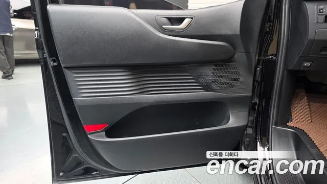 Hyundai Staria — Фото автомобиля 13