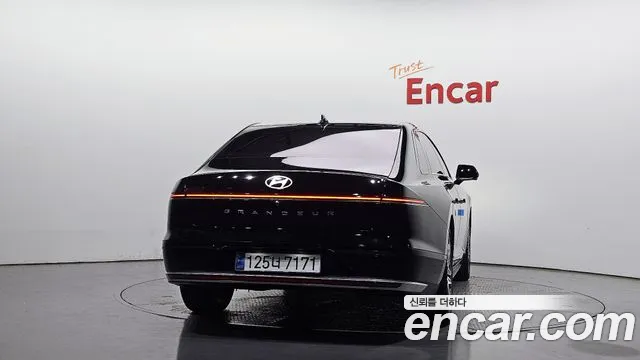 Hyundai Grandeur GN7 — Фото автомобиля 4
