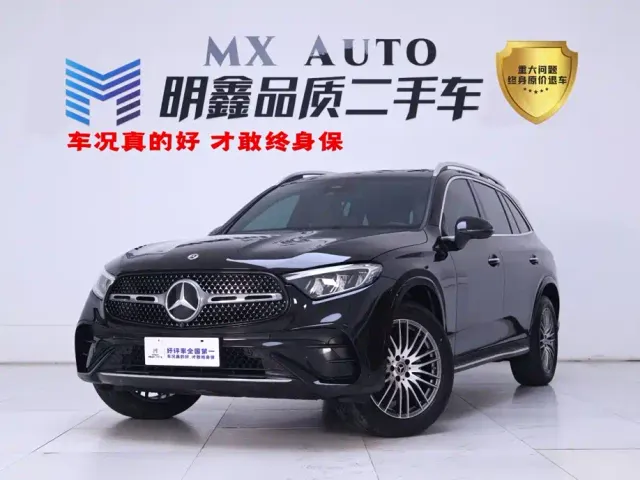 Фотография автомобиля — Mercedes-Benz GLC-Class