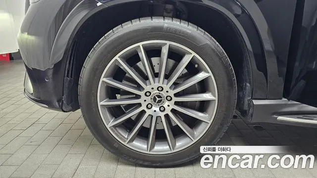 Mercedes-Benz GLE-Class — Фото автомобиля 5