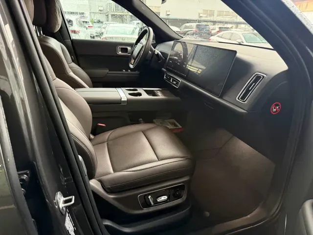 Li Auto L9 — Фото автомобиля 7