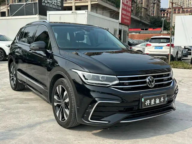 Volkswagen Tiguan L — Фото автомобиля 3