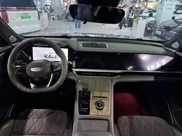 Geely Xingyue L — Фото автомобиля 6