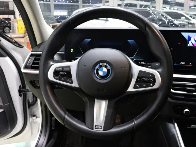 BMW i3 — Фото автомобиля 13